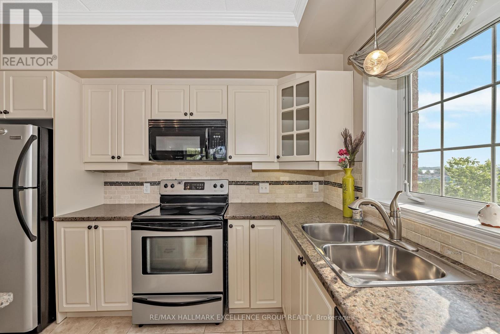Photo 25 of 107 2360 Albert Street, Clarencerockland ON