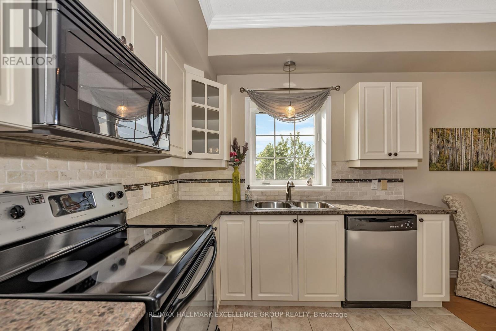 Photo 12 of 107 2360 Albert Street, Clarencerockland ON
