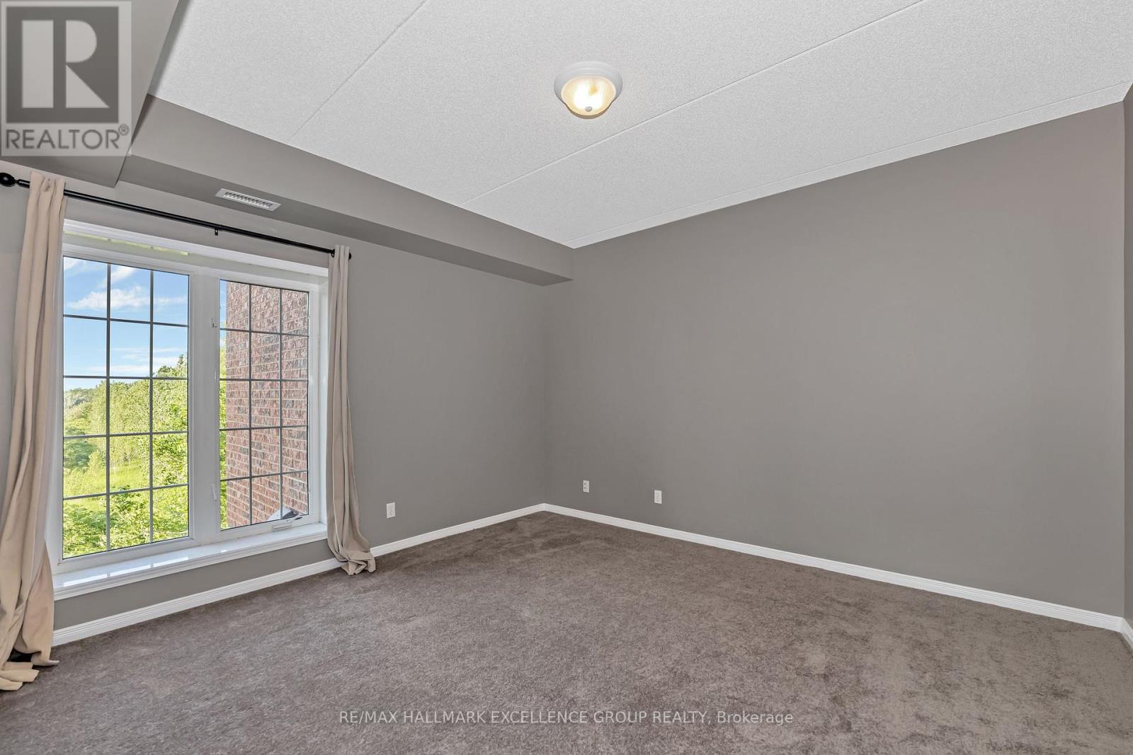 Photo 1 of 107 2360 Albert Street, Clarencerockland ON