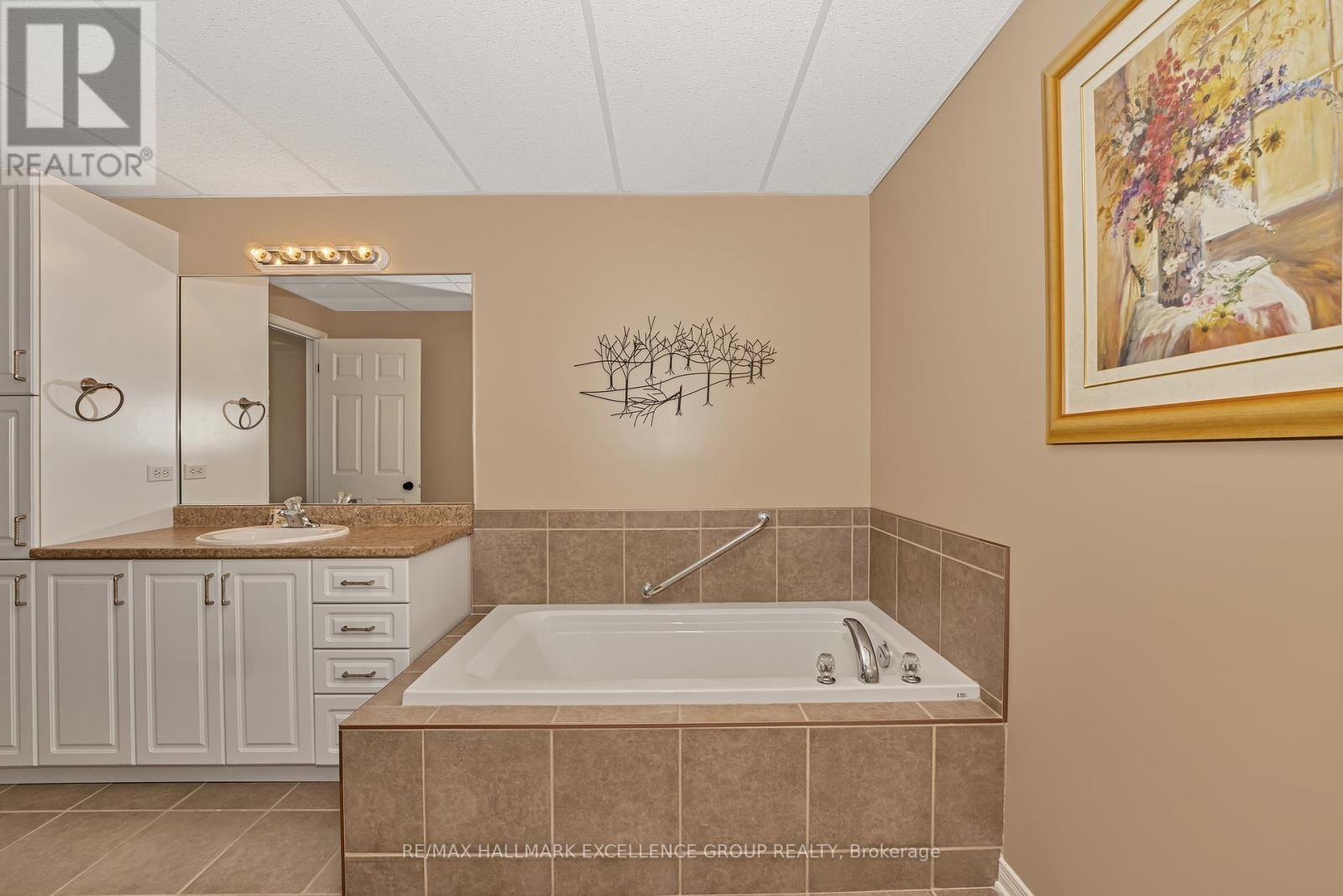 Photo 8 of 107 2360 Albert Street, Clarencerockland ON