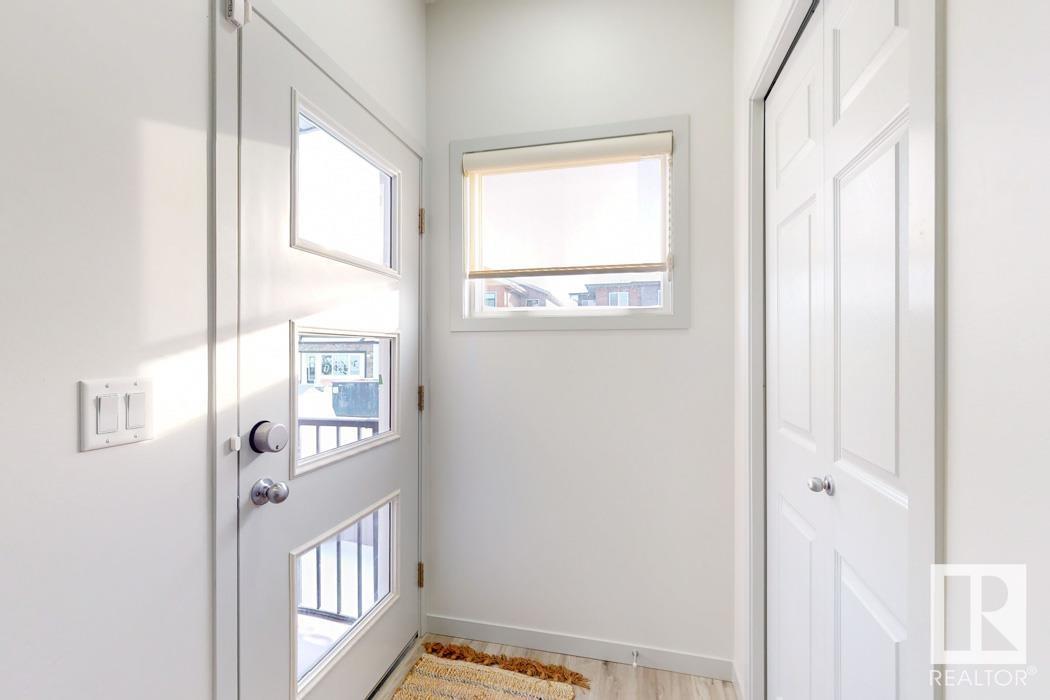 Photo 9 of 8719 182 Av Nw, Edmonton AB
