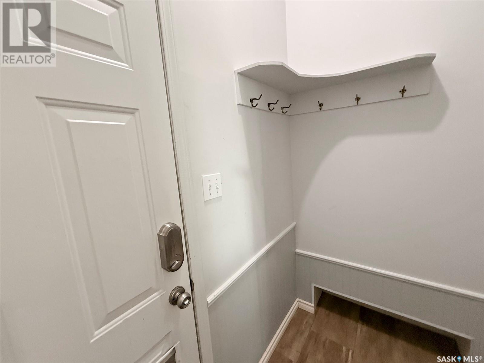 Single Family House Bungalow for Sale in  MacDonald DRIVE Swift Current 