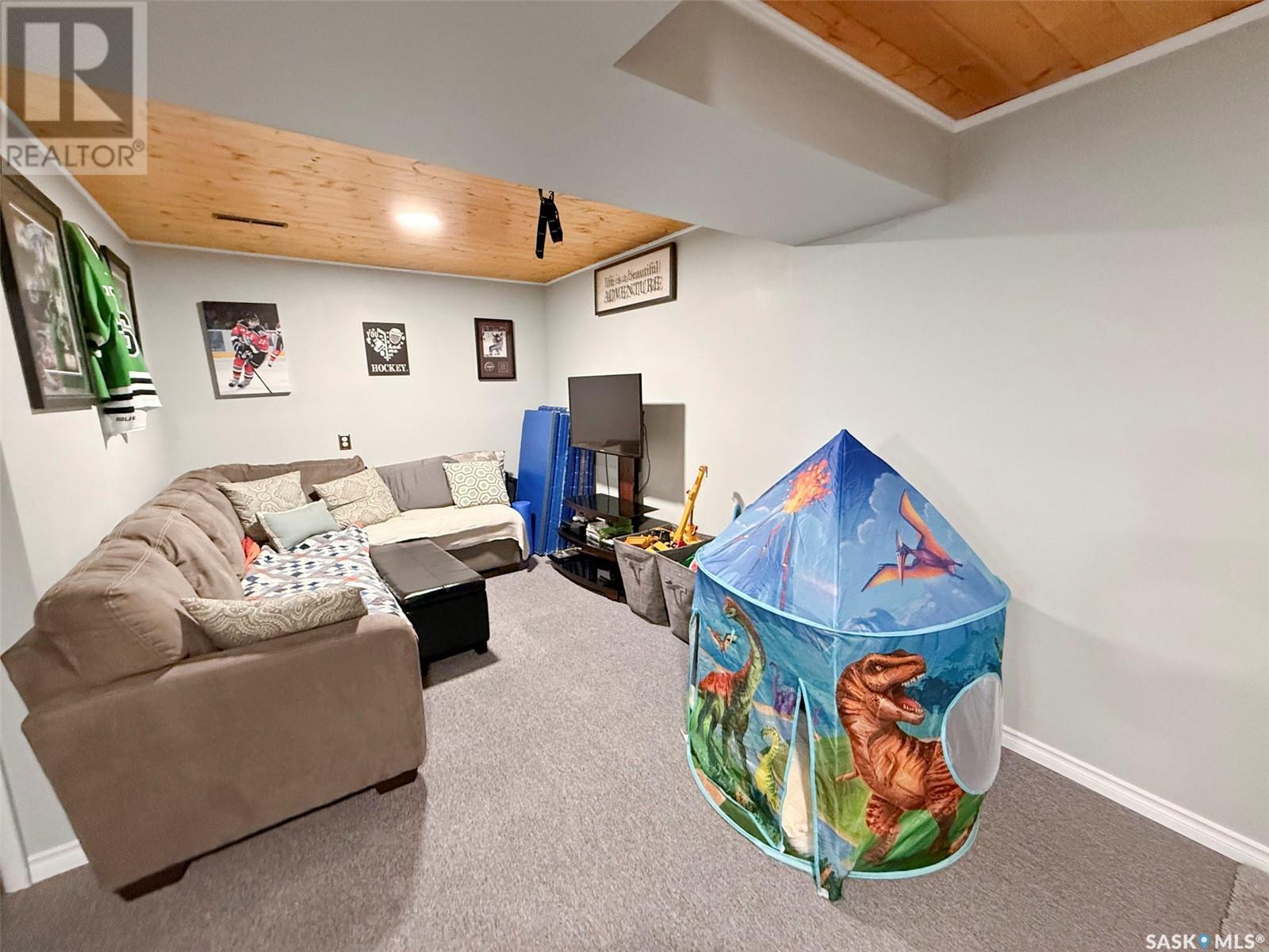 Single Family House Bungalow for Sale in  MacDonald DRIVE Swift Current 