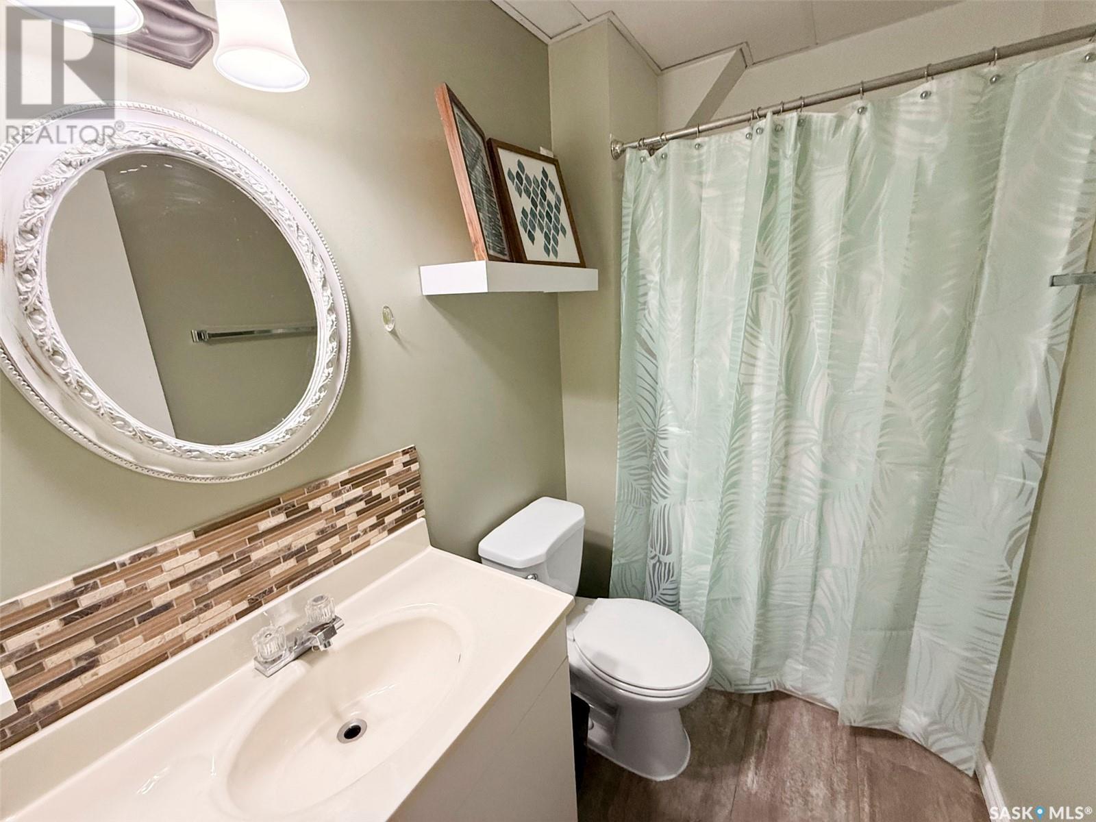 Single Family House Bungalow for Sale in  MacDonald DRIVE Swift Current 