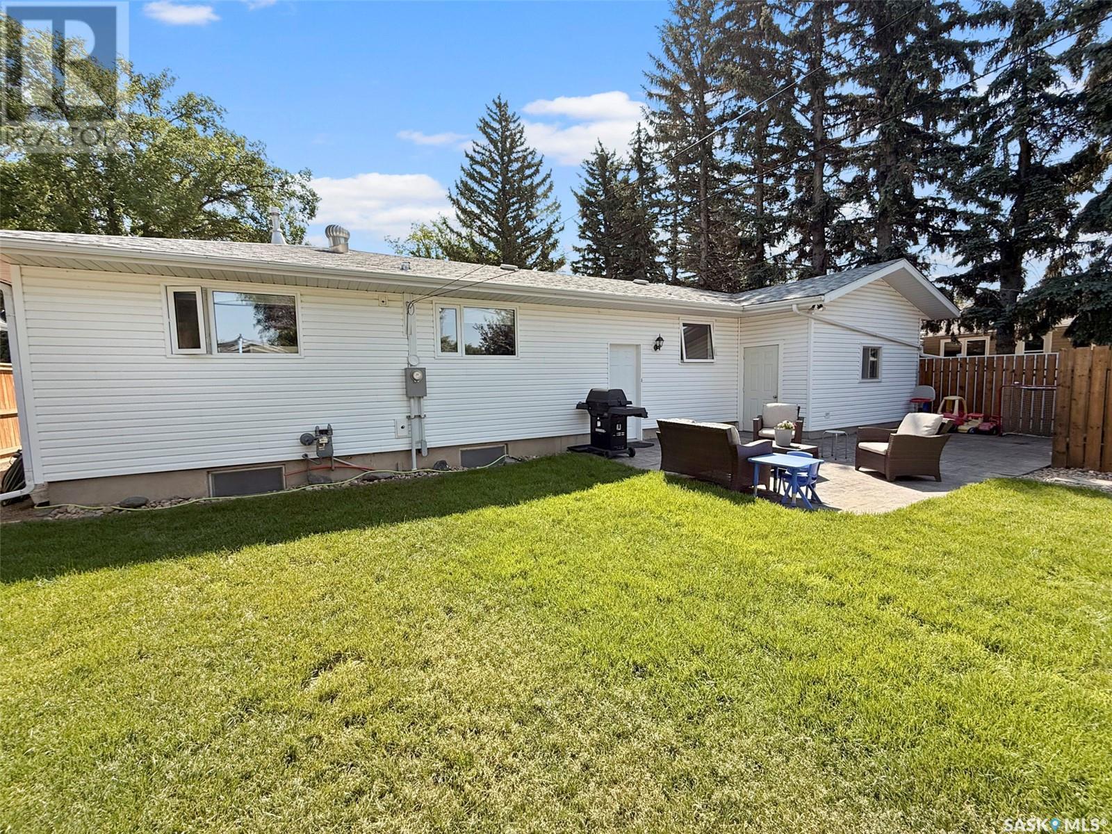 Single Family House Bungalow for Sale in  MacDonald DRIVE Swift Current 