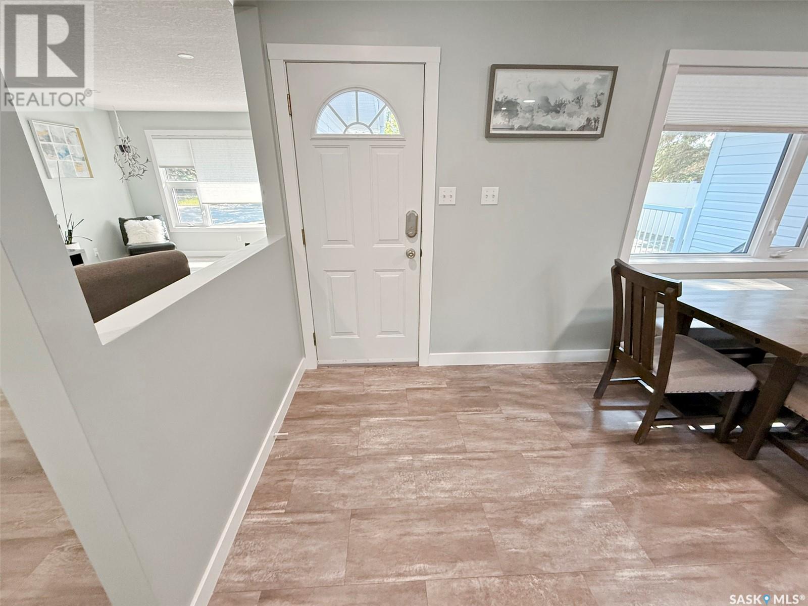 Single Family House Bungalow for Sale in  MacDonald DRIVE Swift Current 