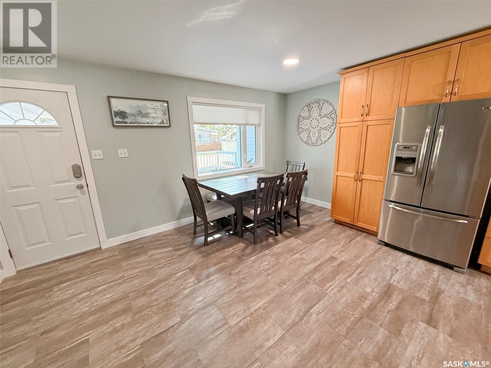 Single Family House Bungalow for Sale in  MacDonald DRIVE Swift Current 