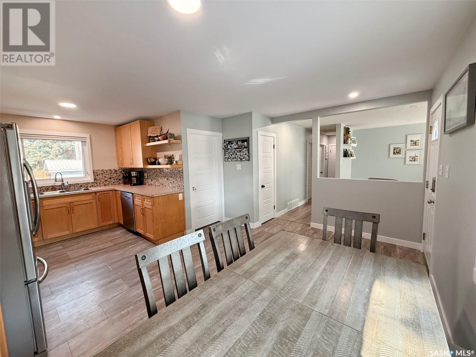 Single Family House Bungalow for Sale in  MacDonald DRIVE Swift Current 