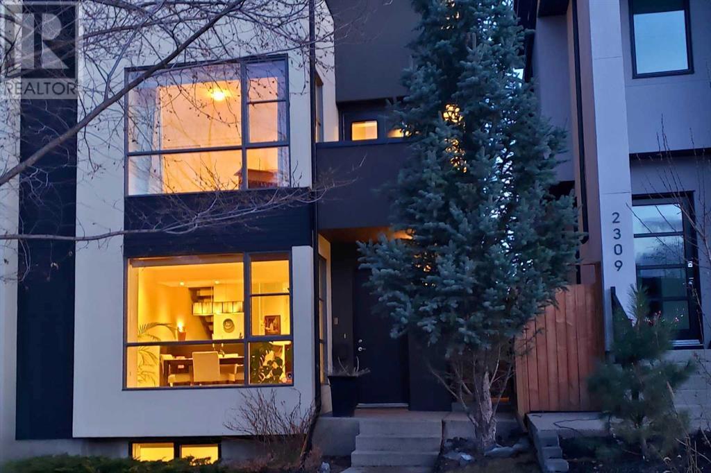 Single Family House for Sale in   Avenue NW West Hillhurst Calgary 