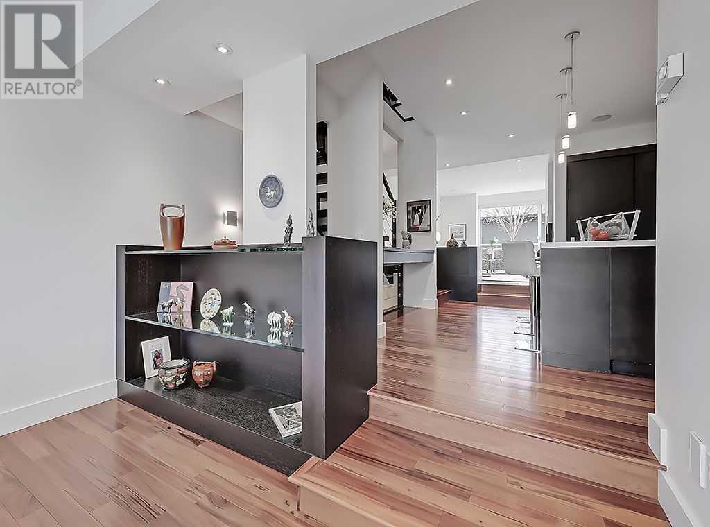 Single Family House for Sale in   Avenue NW West Hillhurst Calgary 