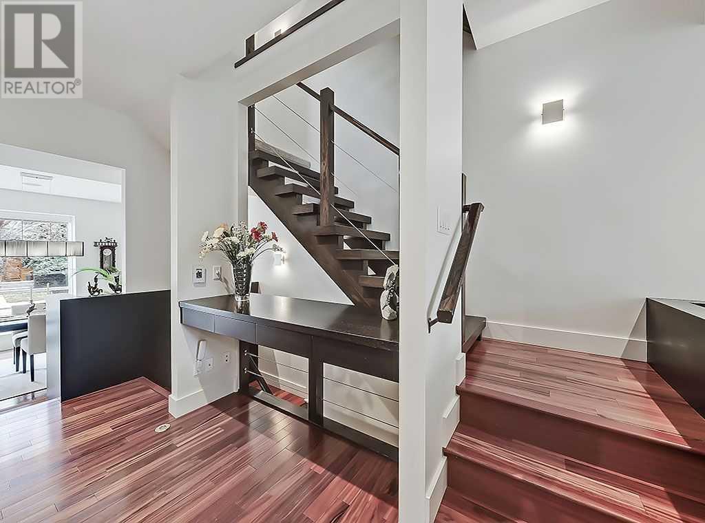 Single Family House for Sale in   Avenue NW West Hillhurst Calgary 
