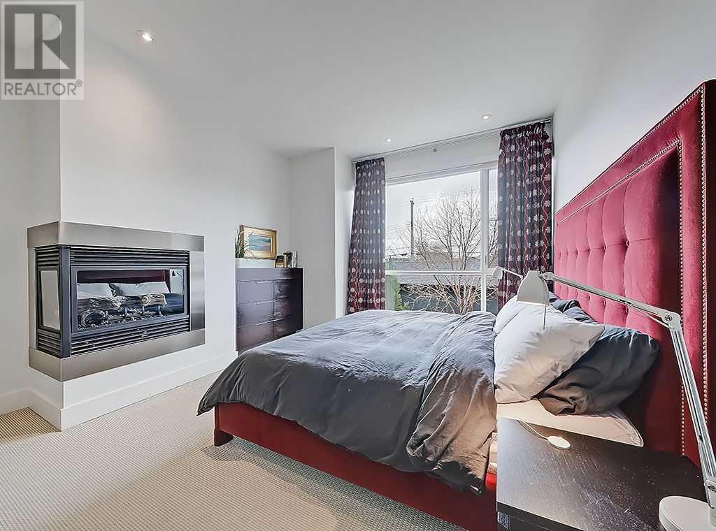 Single Family House for Sale in   Avenue NW West Hillhurst Calgary 