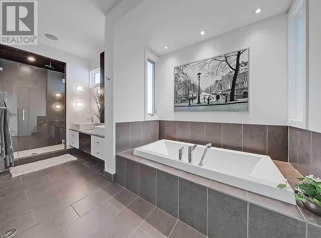 Single Family House for Sale in   Avenue NW West Hillhurst Calgary 