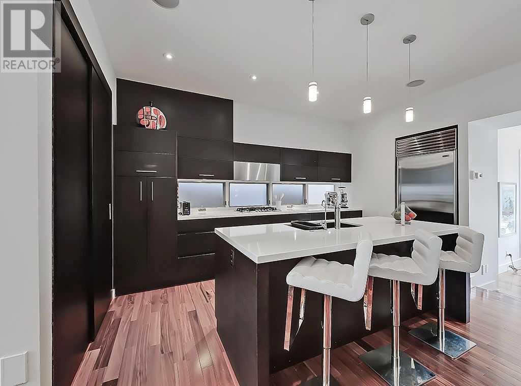 Single Family House for Sale in   Avenue NW West Hillhurst Calgary 