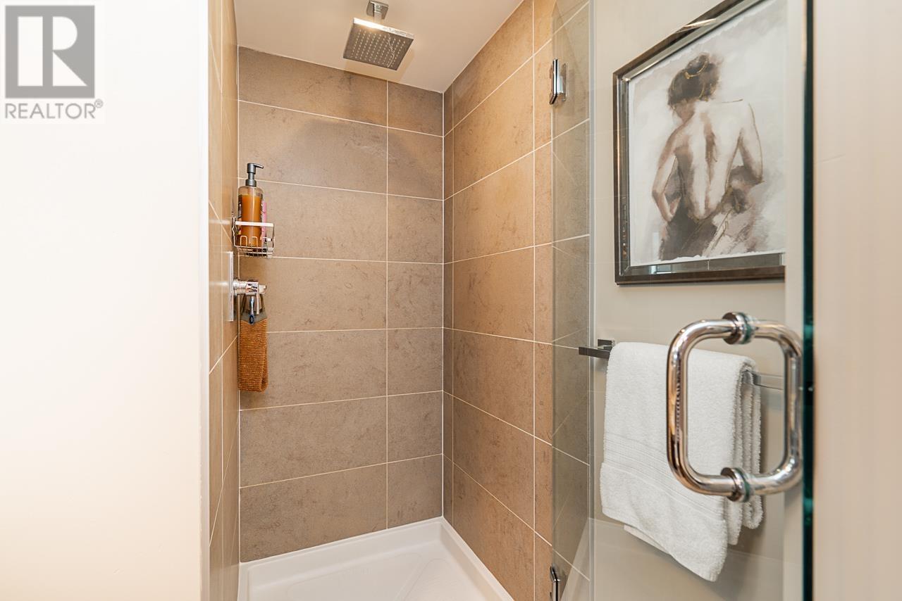 Photo 14 of 2605 2978 Glen Drive, Coquitlam BC