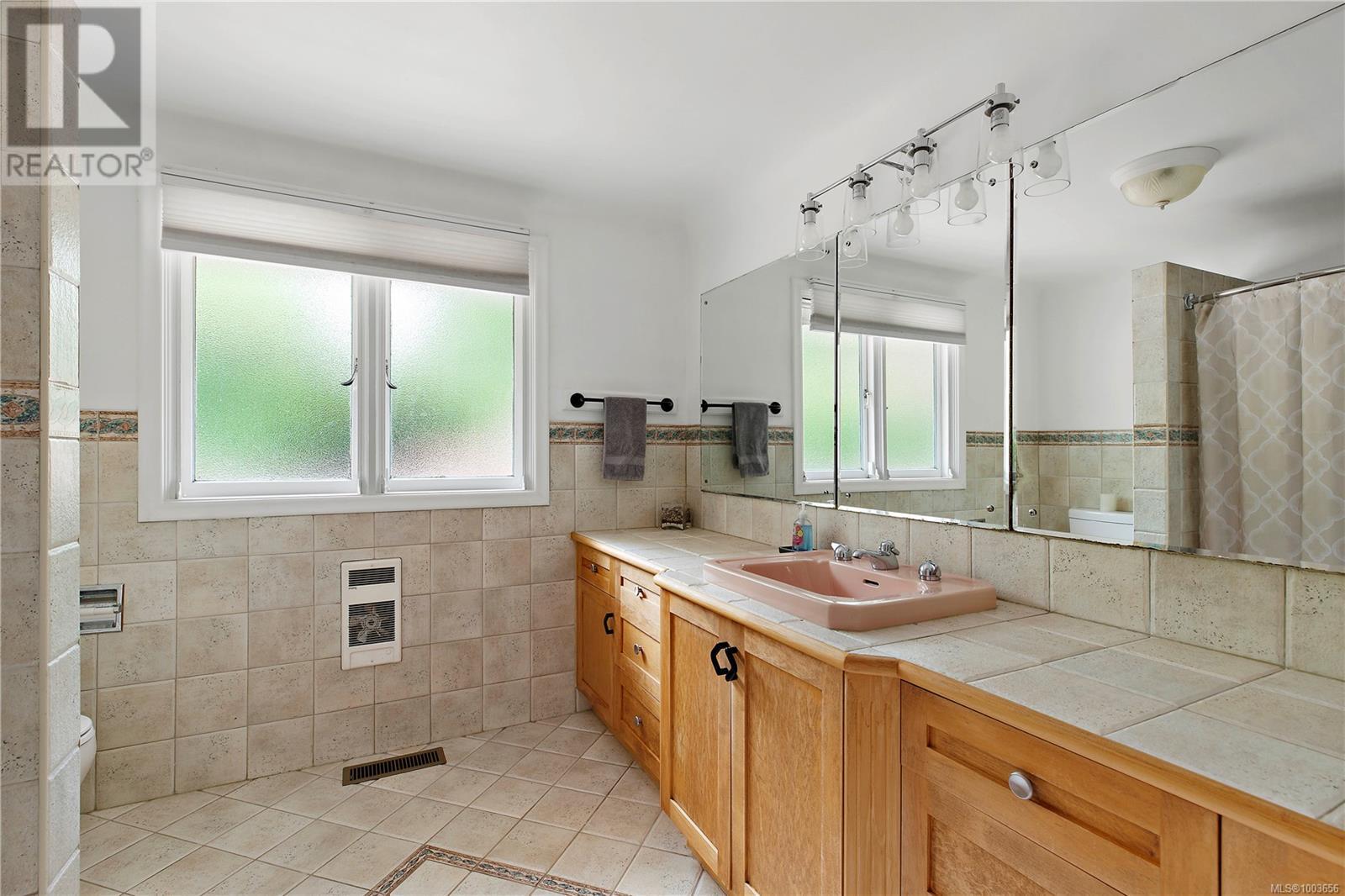 Photo 38 of 5957 Sooke Rd, Sooke BC
