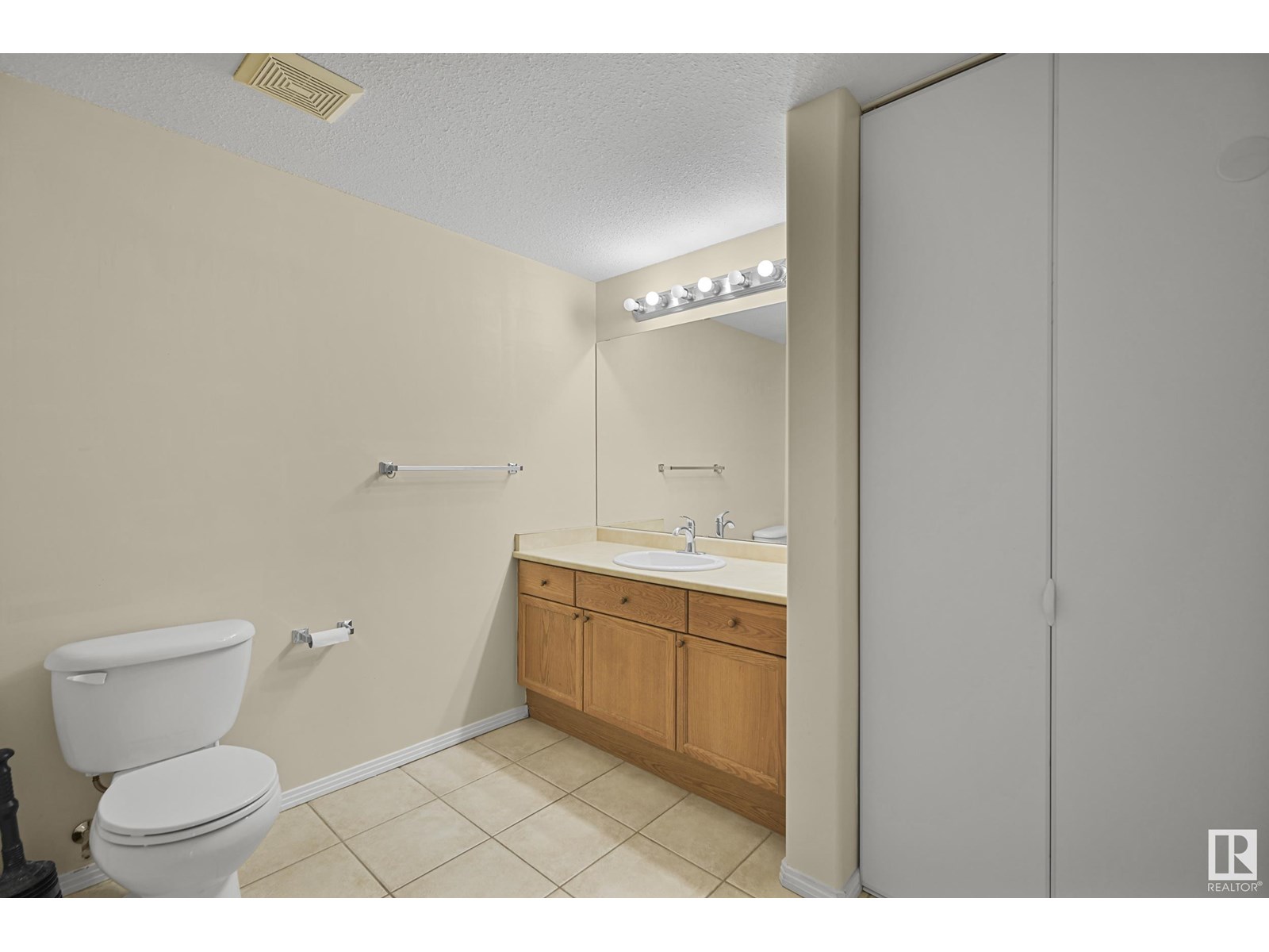 Photo 21 of 131 592 Hooke Rd Nw, Edmonton AB