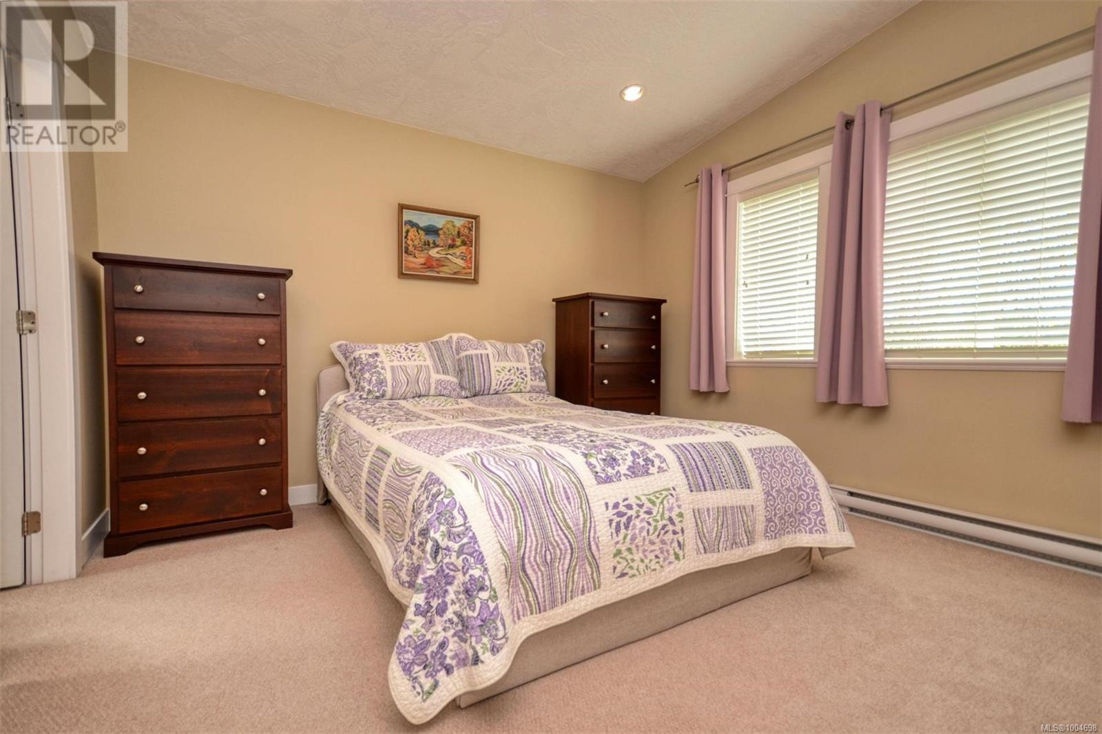 Photo 10 of 992 Dunford Ave, Langford BC