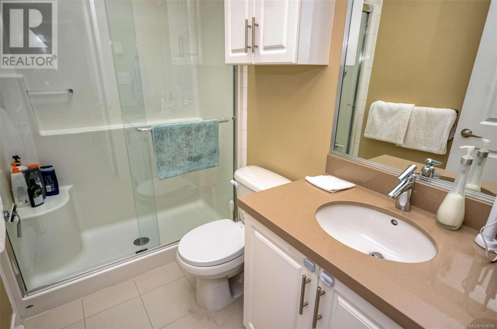Photo 12 of 992 Dunford Ave, Langford BC