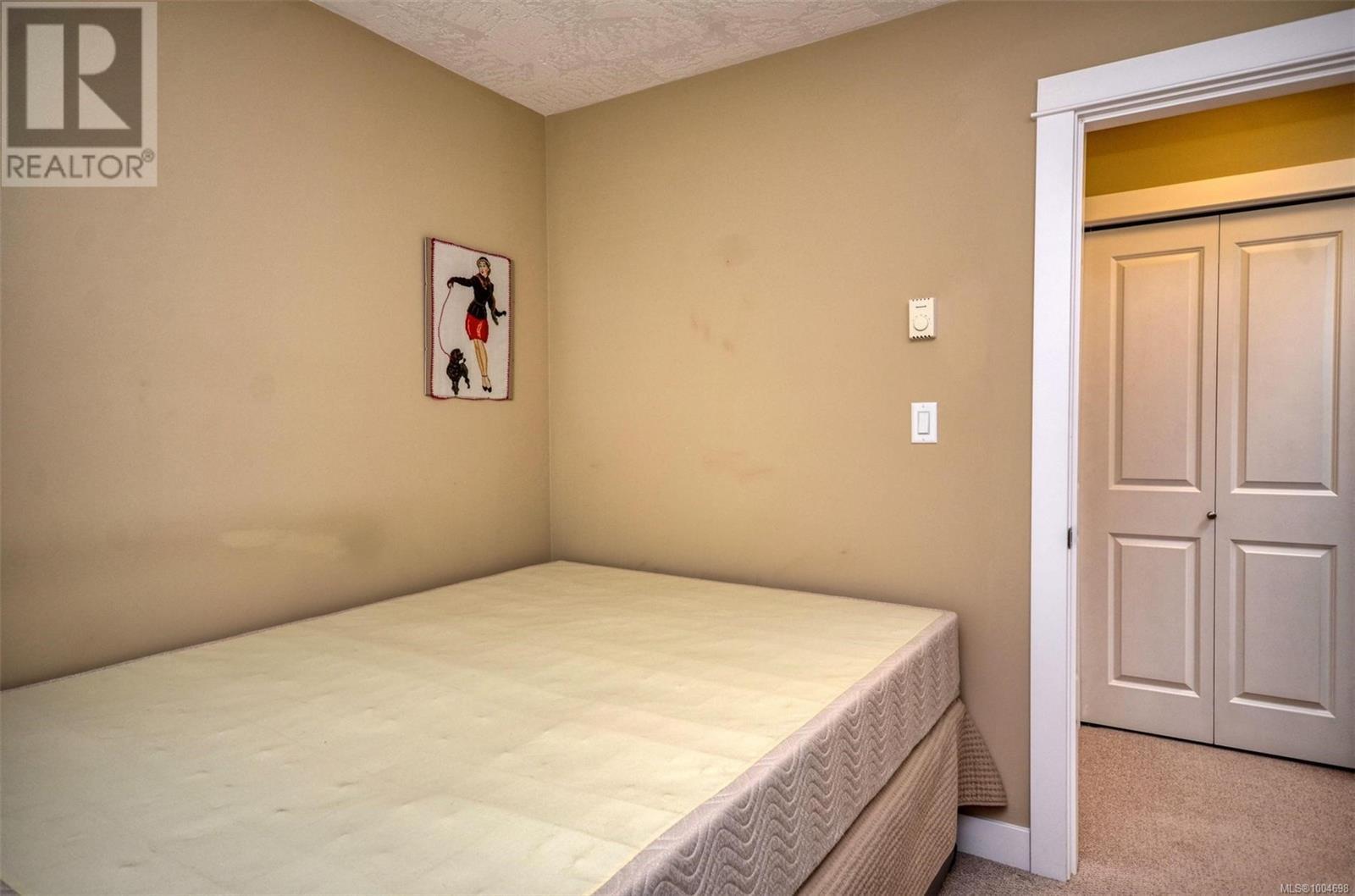 Photo 15 of 992 Dunford Ave, Langford BC