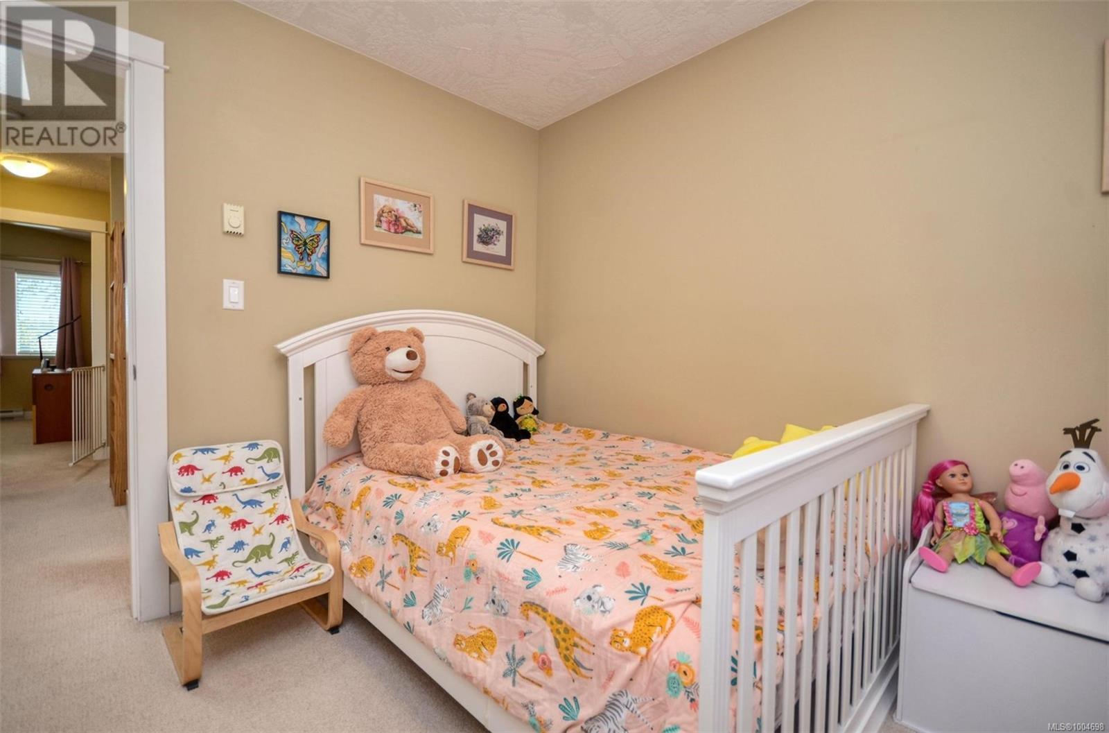 Photo 17 of 992 Dunford Ave, Langford BC