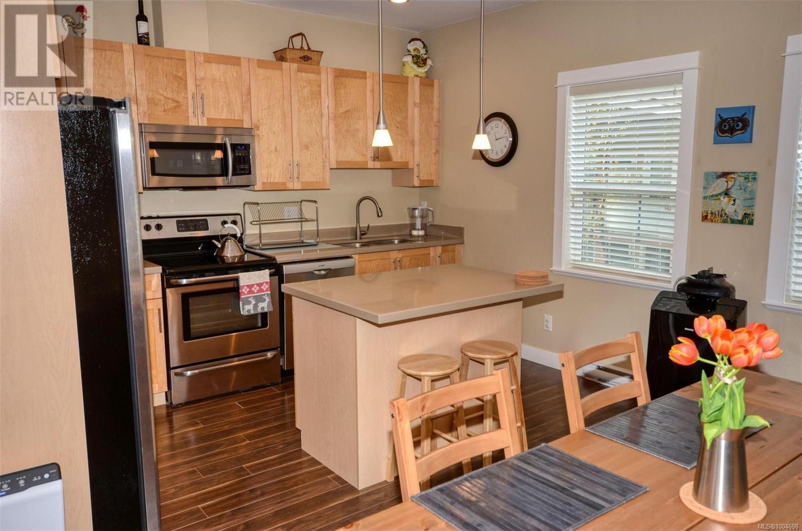 Photo 28 of 992 Dunford Ave, Langford BC