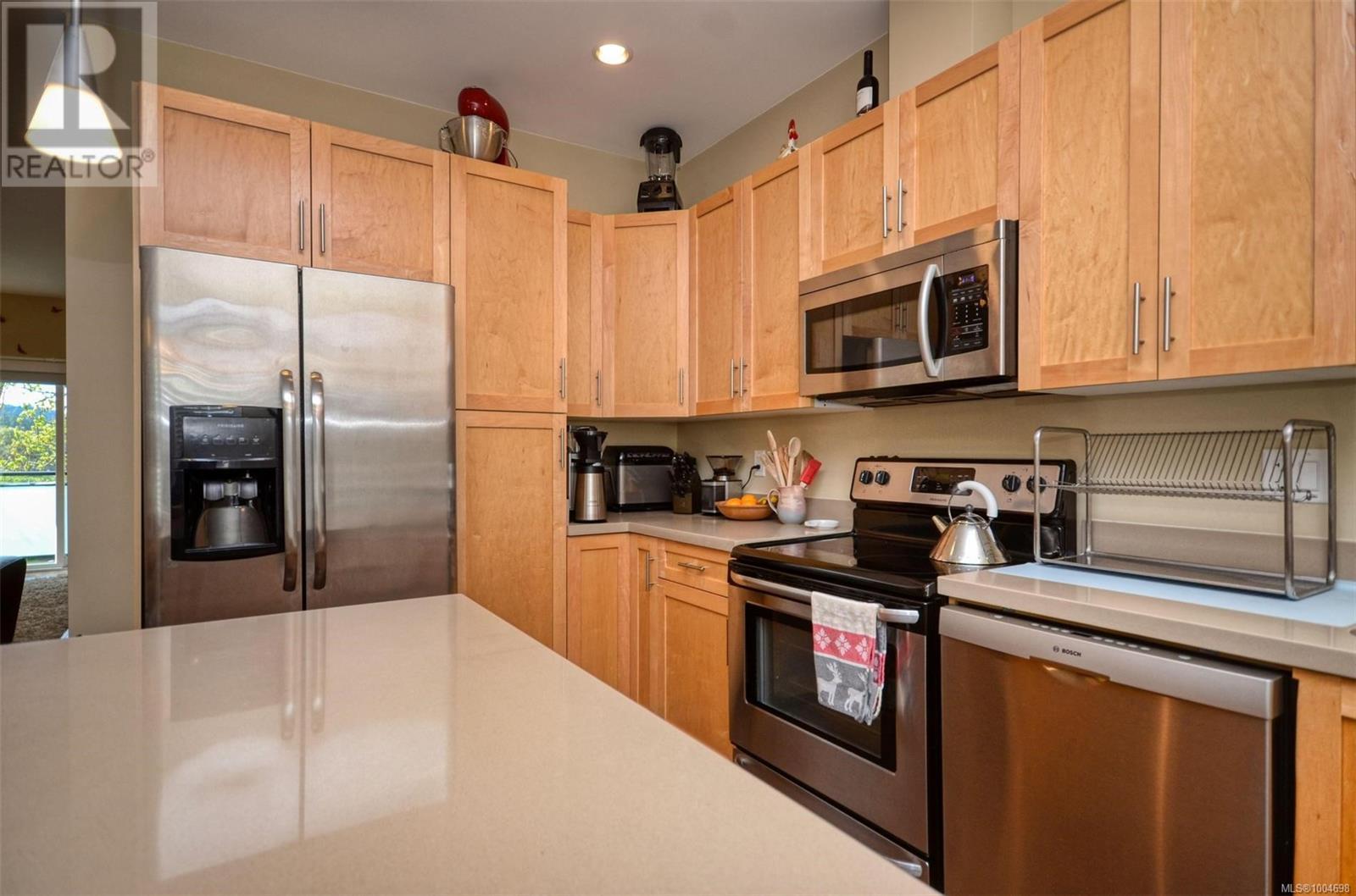 Photo 31 of 992 Dunford Ave, Langford BC