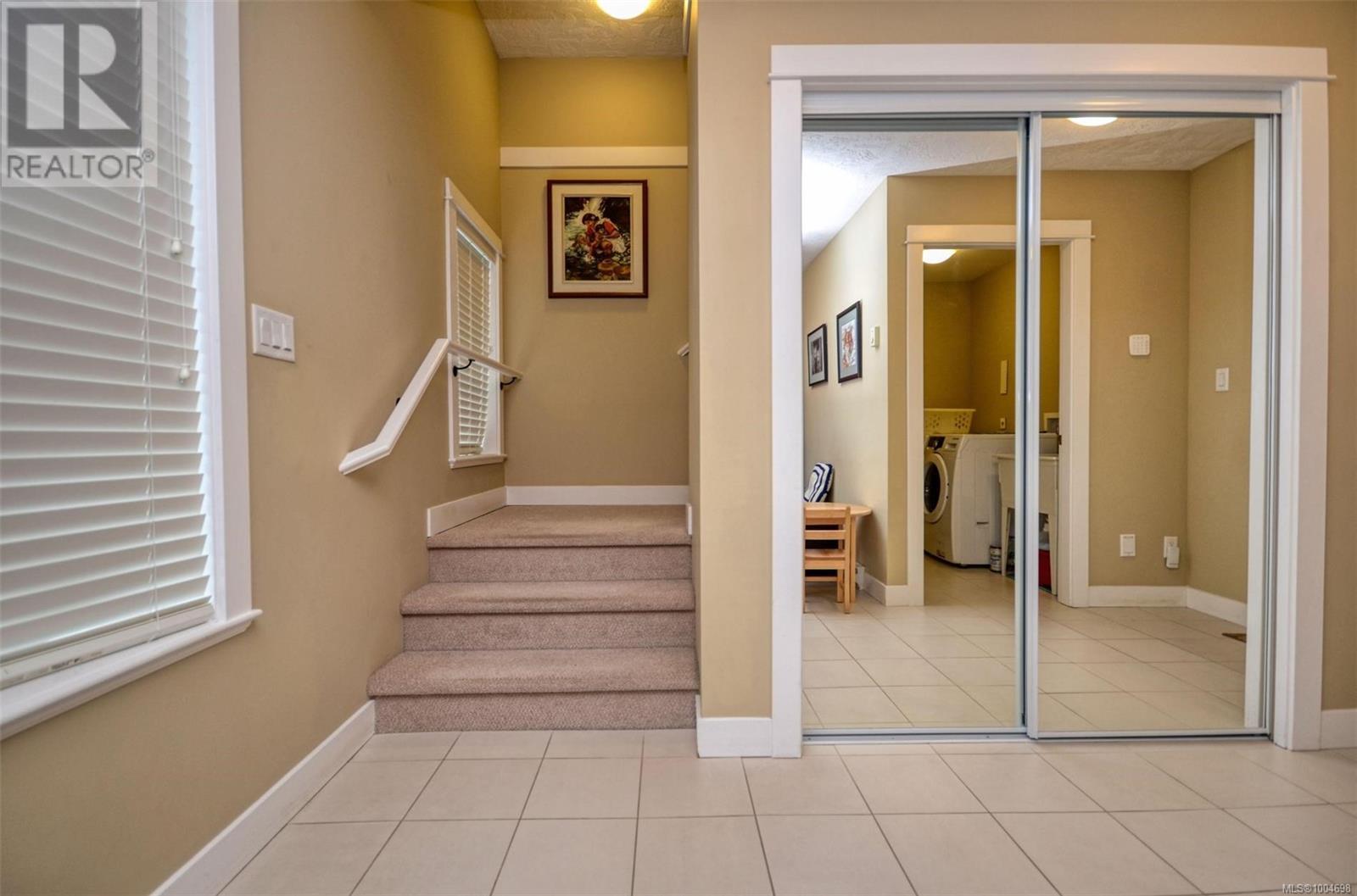 Photo 6 of 992 Dunford Ave, Langford BC