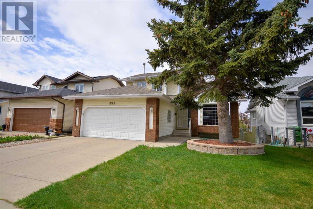 393 Hawktree Circle NW, Calgary, Alberta