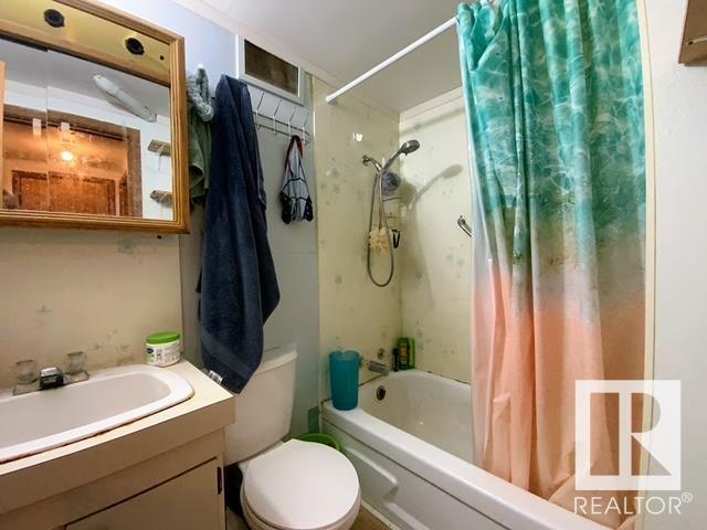 Photo 17 of 4803 52 Av, Wetaskiwin AB
