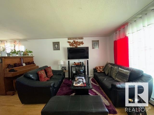 Photo 10 of 4803 52 Av, Wetaskiwin AB