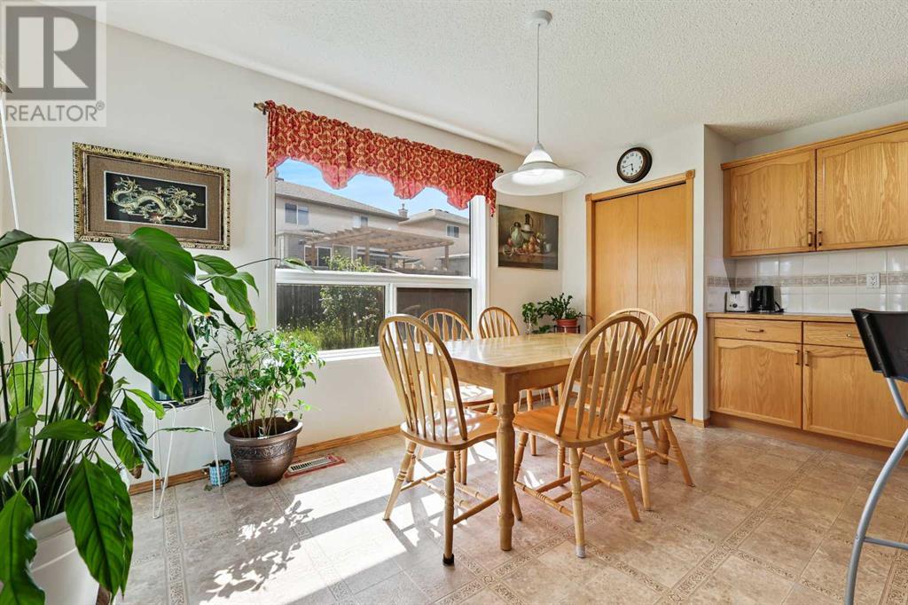 716 Coral Springs Boulevard NE, Calgary, Alberta