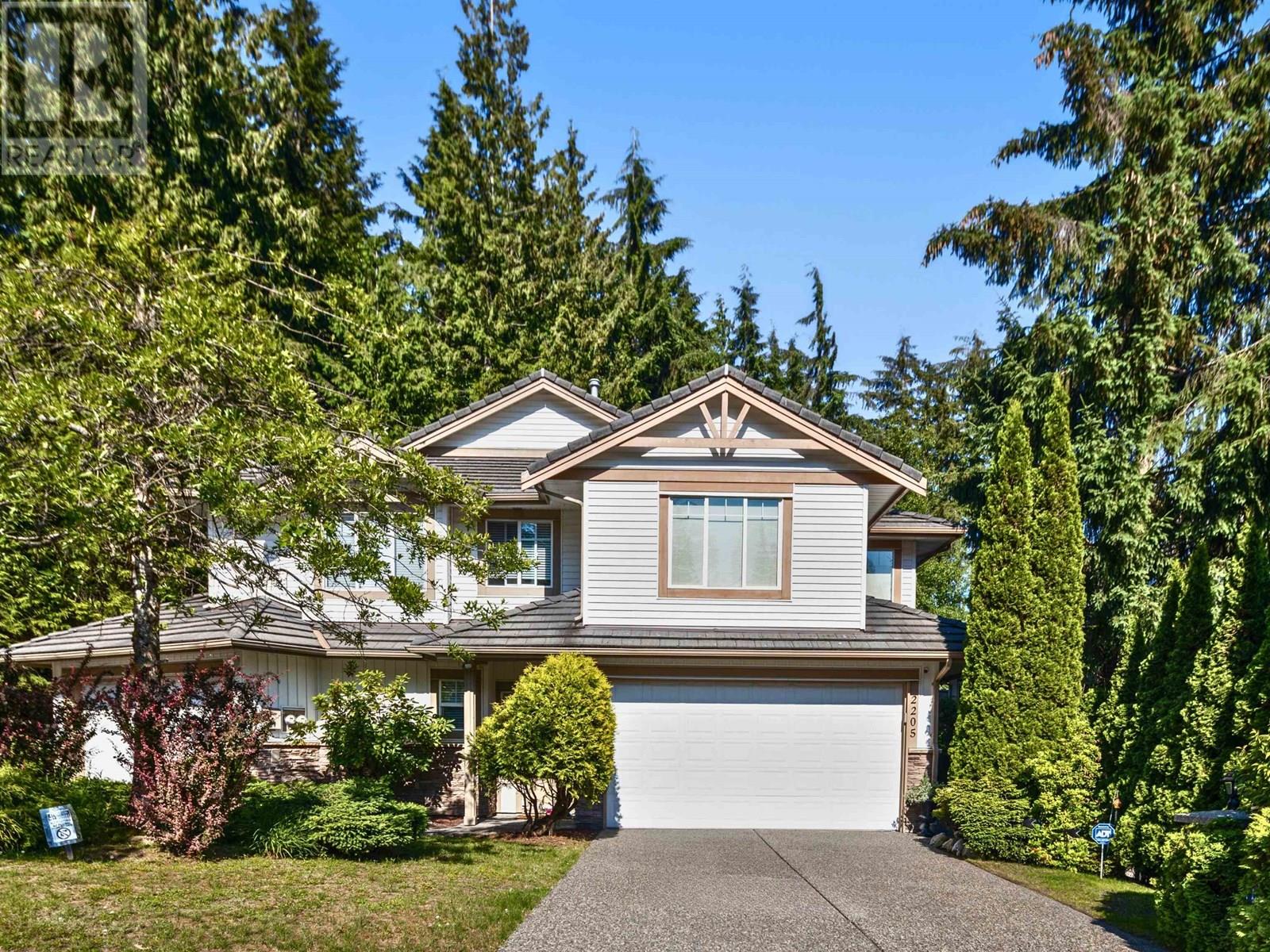 2205 PARKWAY BOULEVARD, Coquitlam