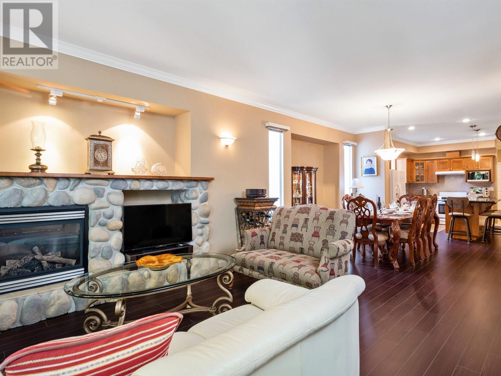 2205 PARKWAY BOULEVARD, Coquitlam