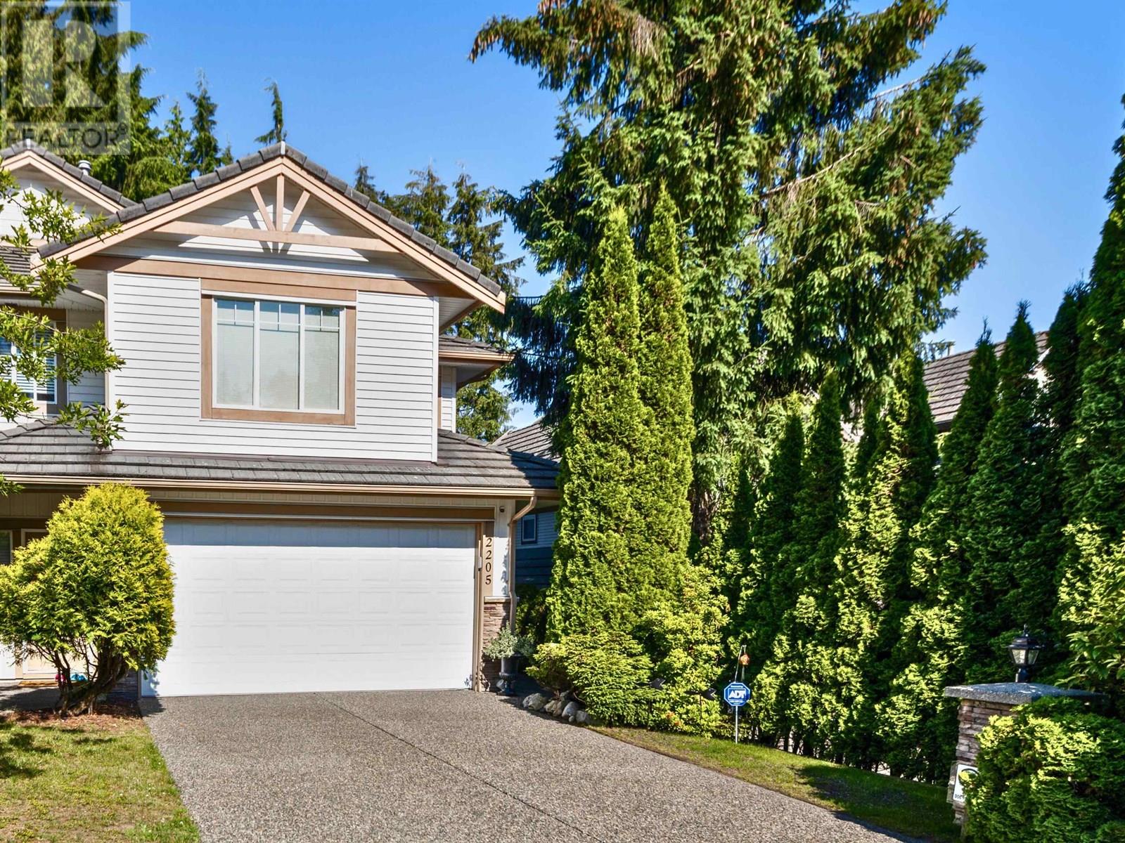 2205 PARKWAY BOULEVARD, Coquitlam
