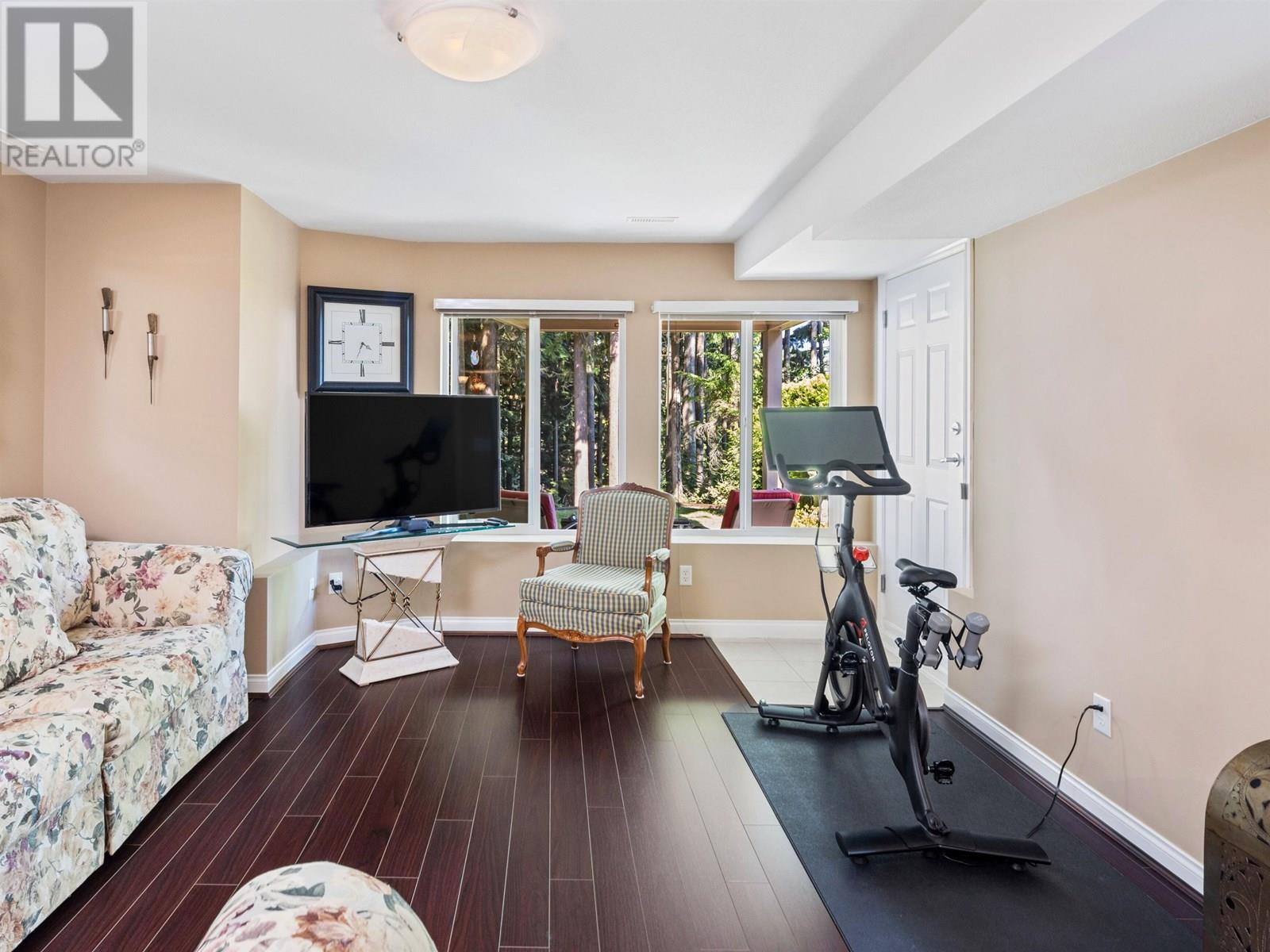 2205 PARKWAY BOULEVARD, Coquitlam