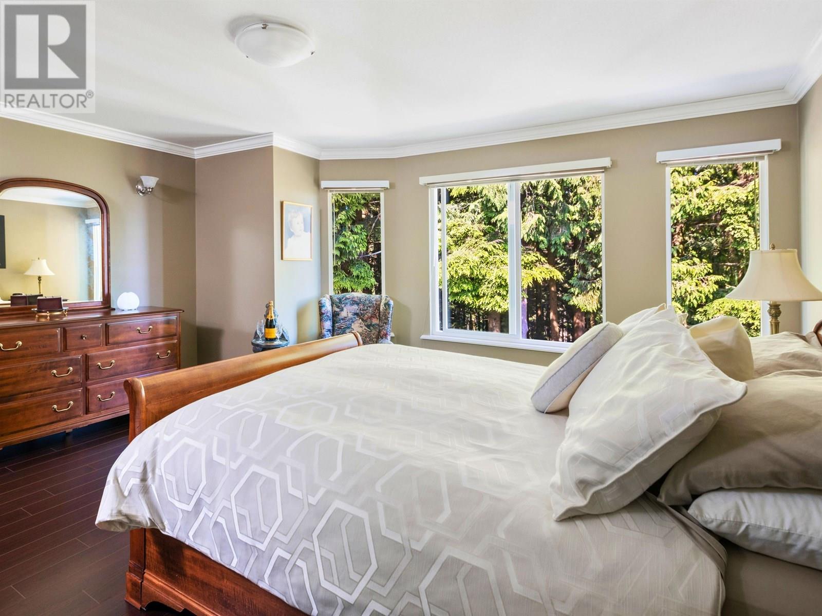 2205 PARKWAY BOULEVARD, Coquitlam