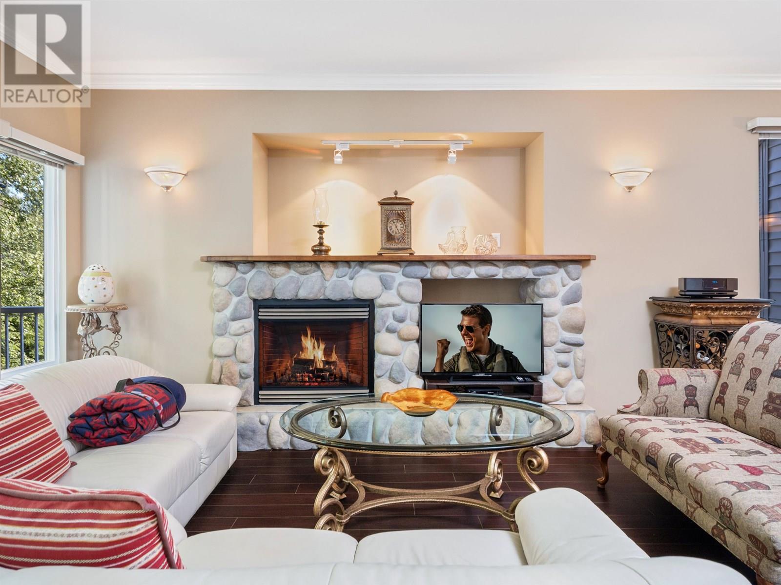 2205 PARKWAY BOULEVARD, Coquitlam
