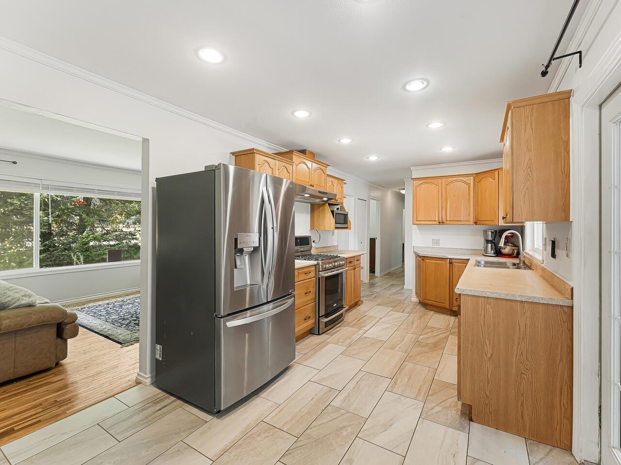 Photo 5 of 3538 196 Street, Langley BC