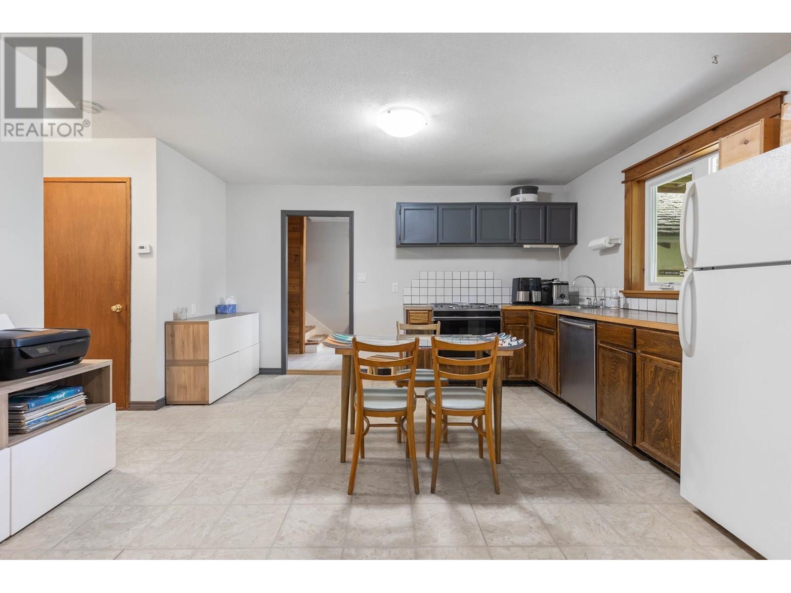 1553 FRASER ROAD, Pemberton
