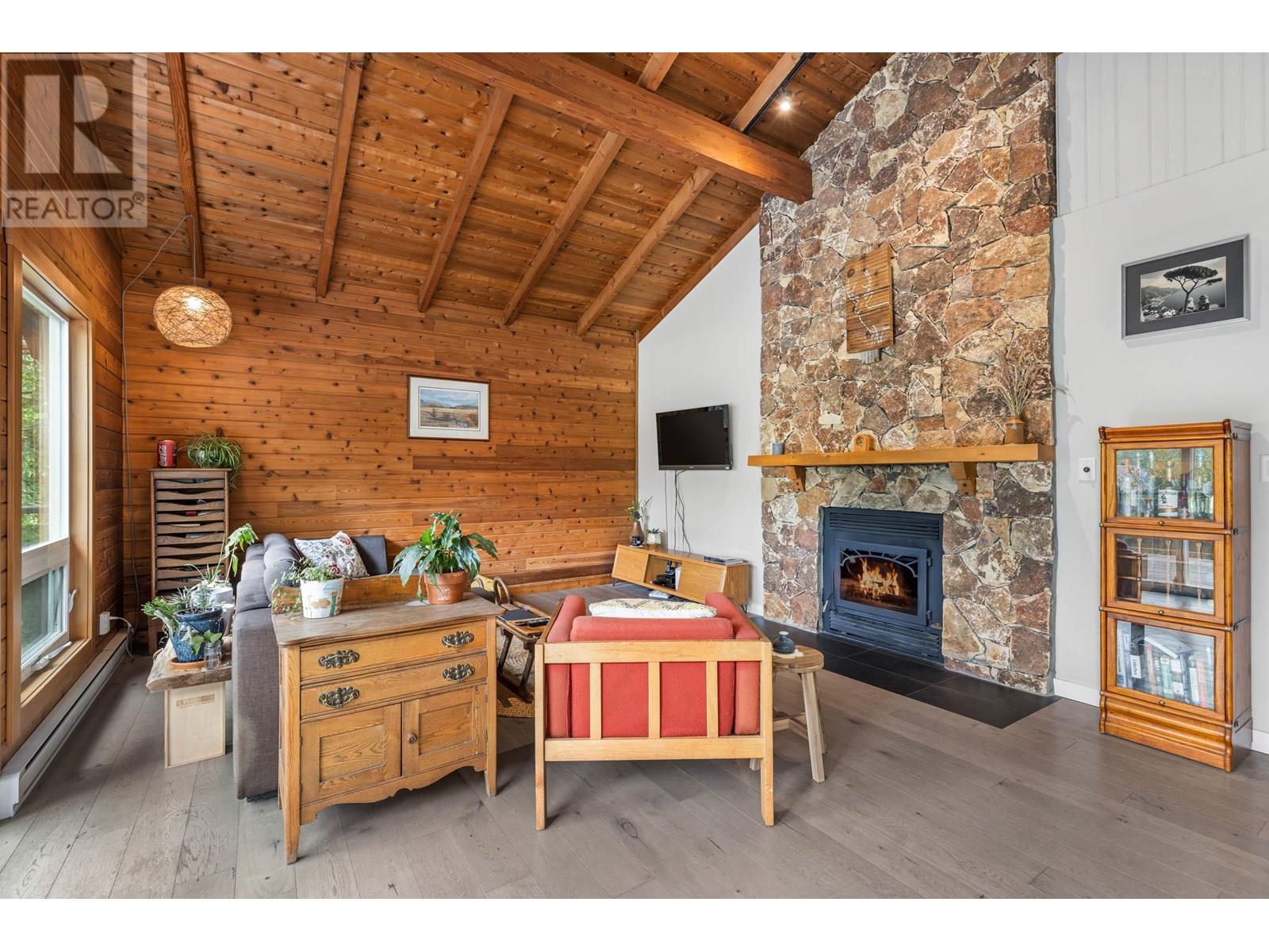 1553 FRASER ROAD, Pemberton