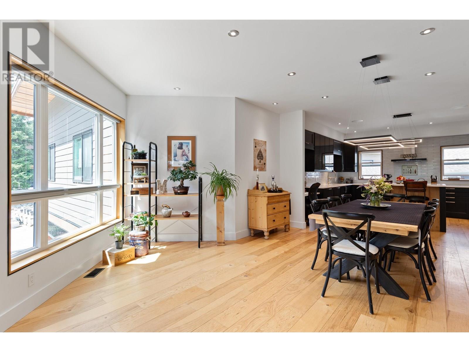 7456 DOGWOOD STREET, Pemberton