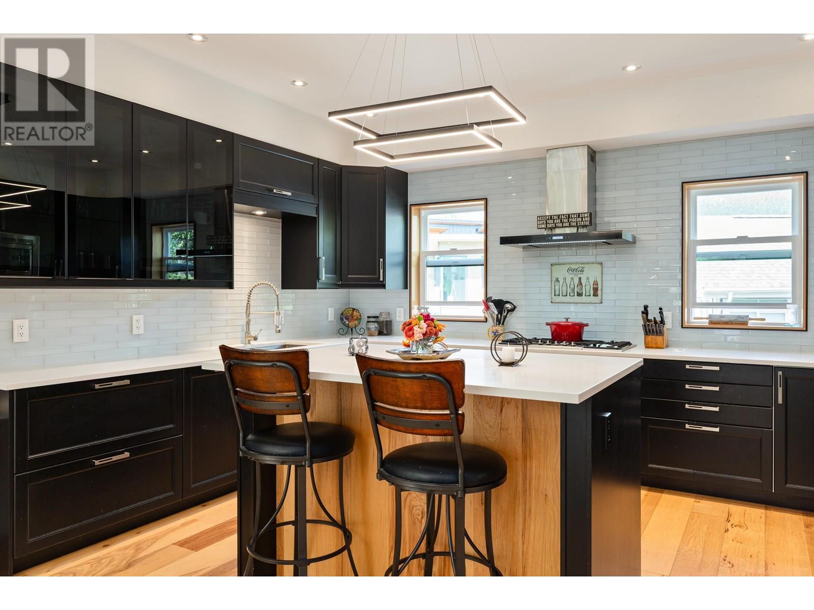 7456 DOGWOOD STREET, Pemberton