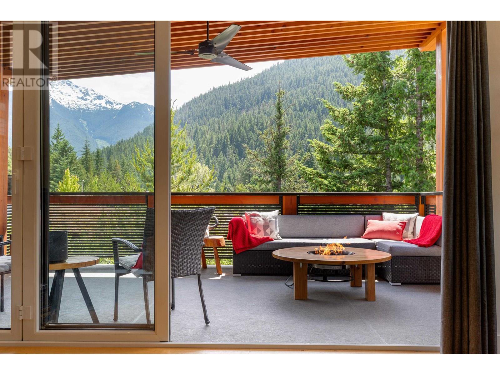 7456 DOGWOOD STREET, Pemberton
