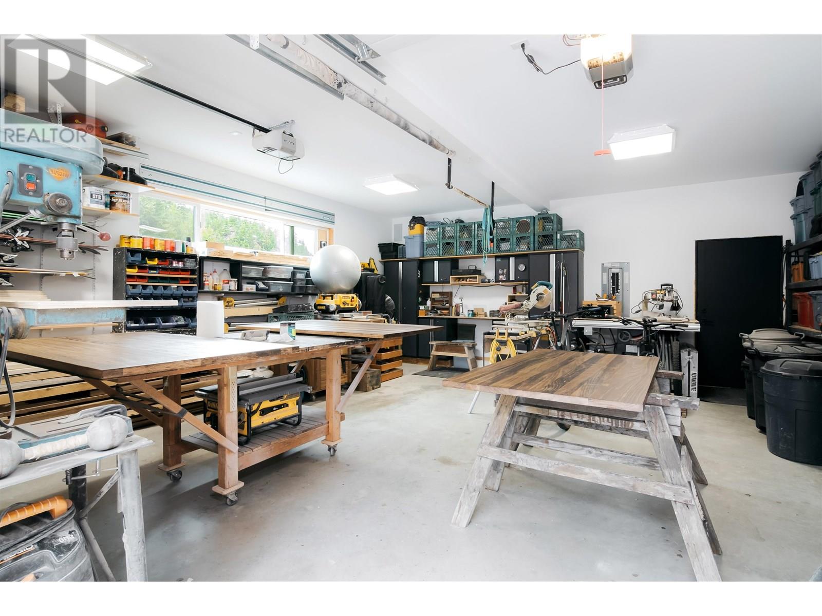 7456 DOGWOOD STREET, Pemberton