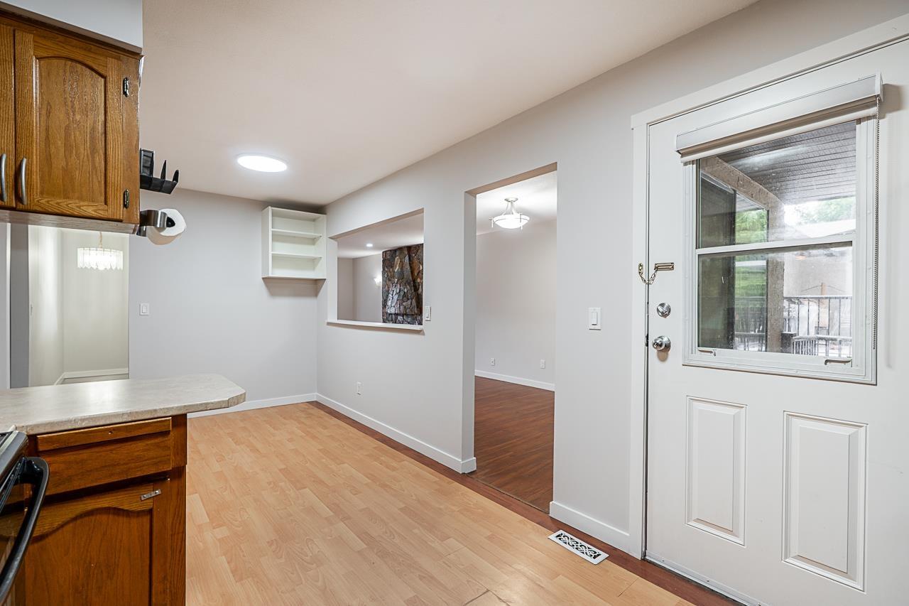 Photo 10 of 13229 66 B Avenue, Surrey BC