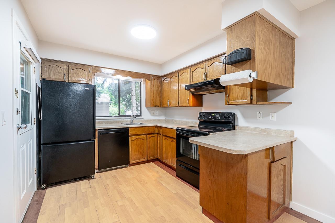 Photo 8 of 13229 66 B Avenue, Surrey BC