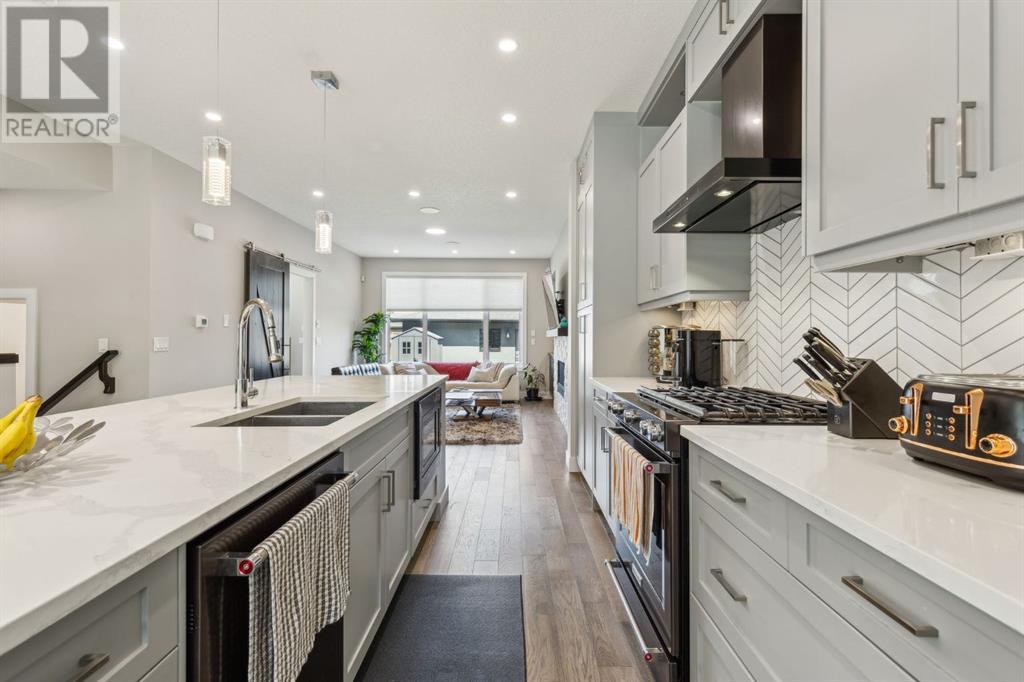 Single Family House for Sale in   Avenue NE Winston Heights/Mountview Calgary 