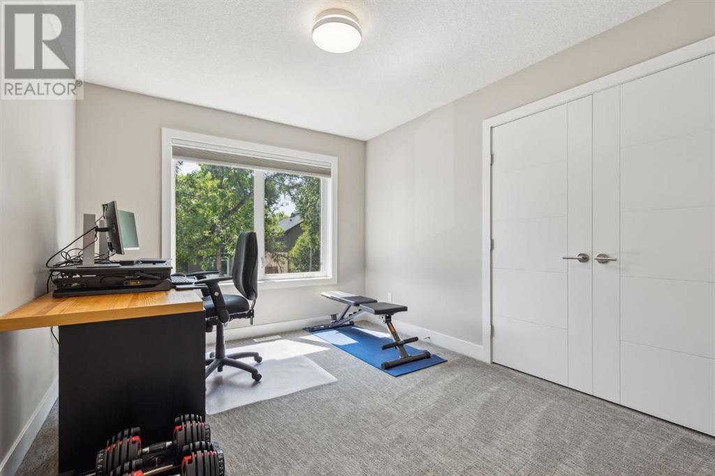 Single Family House for Sale in   Avenue NE Winston Heights/Mountview Calgary 