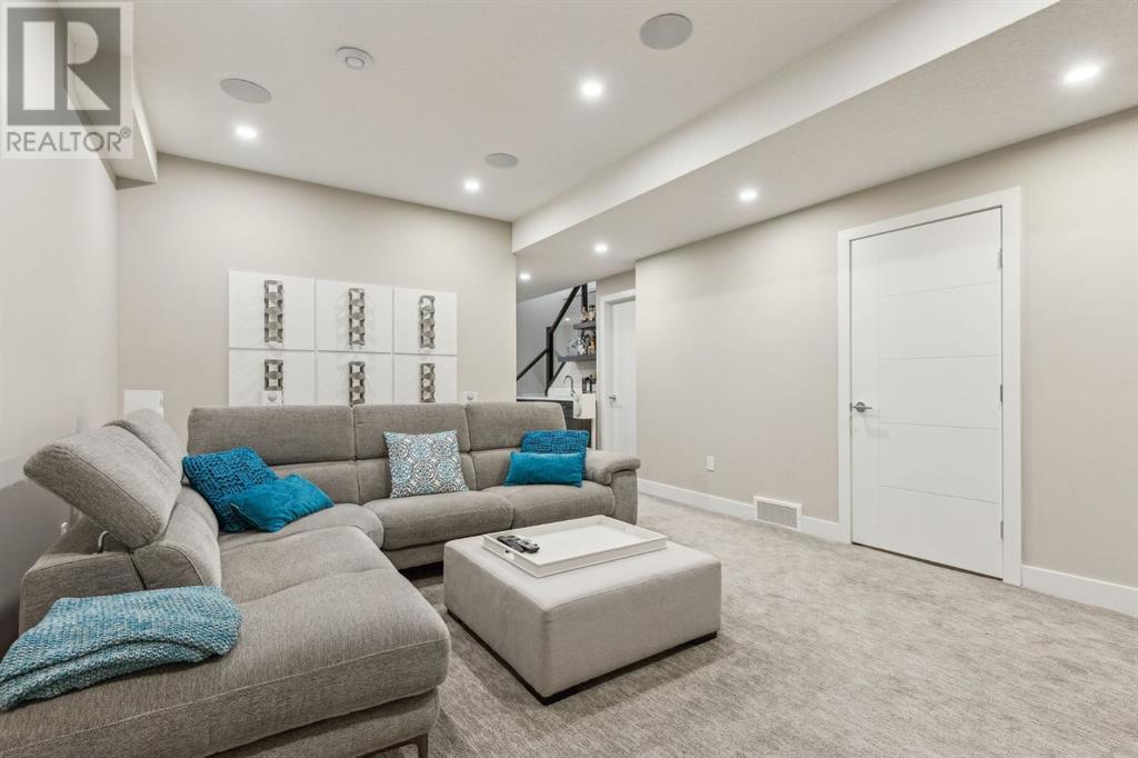 Single Family House for Sale in   Avenue NE Winston Heights/Mountview Calgary 